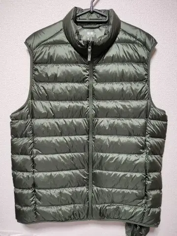 유니클로 UNIQLO 울트라 라이트 다운 베스트 XL 올리브