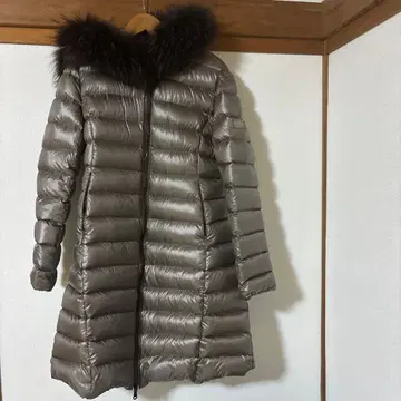 TATRAS 후드 부착 다운 자켓 그레이