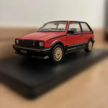 일본산 명차 컬렉션 1/24 다이하츠 샤레드 데 토마소 터보