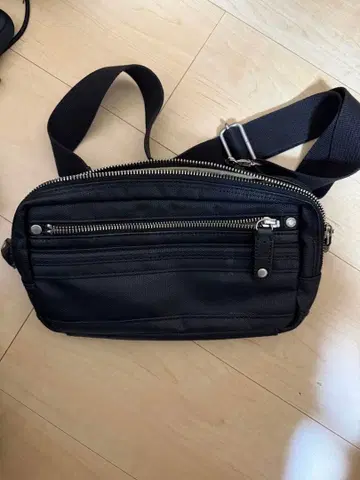 TAKEO KIKUCHI 힙색 바디백 블랙