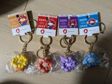 산리오 미야쿠미야쿠 최애 컬러