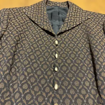 골드 버튼 테일러드 자켓