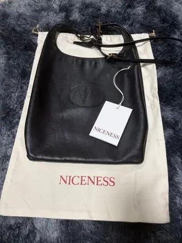NICENESS LOWE-MIDI / 호스 가죽 NN 숄더