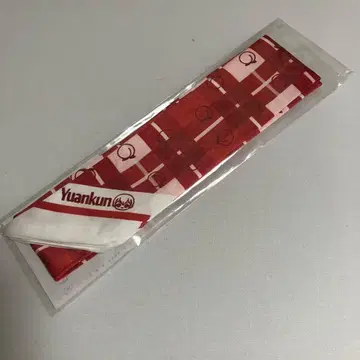 컬러풀 피치 유안군 리본 스카프 카라피치 파라다이스 2025