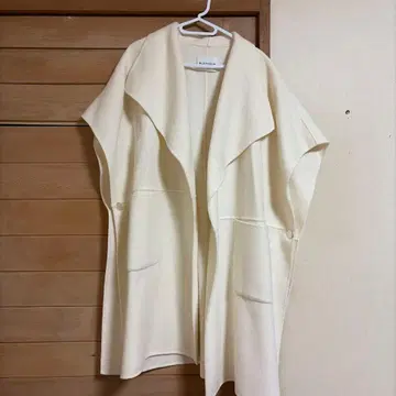 BLENHEIM 아이보리 롱 코트