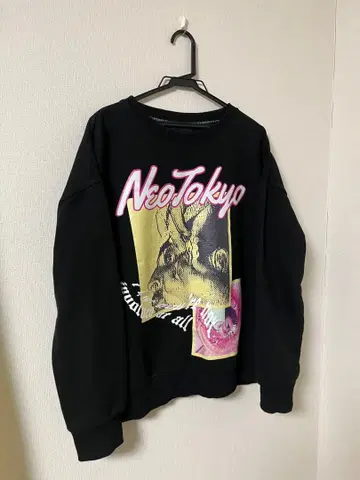 AIVER 그래픽 맨투맨 블랙