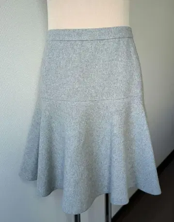 여성용 23구 그레이 울 플레어 스커트 무릎 기장 38