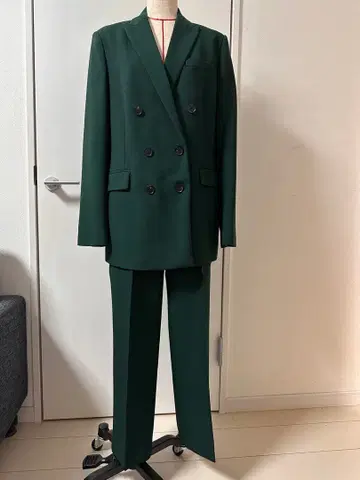 다크 그린 더블 브레스트 수트 셋업