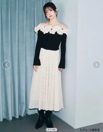 LILY BROWN 프릴 칼라 니트 콤비 원피스