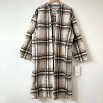 [ 새상품 택 포함 ] CLOCHE 샤기 체크 코트 정가 2.4만