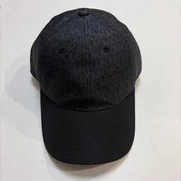 MICHAEL KORS 블랙 야구 모자