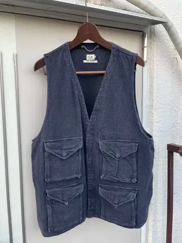 C.P. COMPANY 다크 블루 베스트