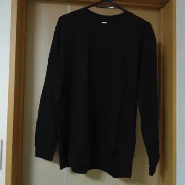 블랙 긴팔 T셔츠