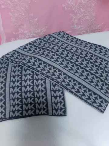 MK 로고 머플러 그레이 그레이 실버 계열