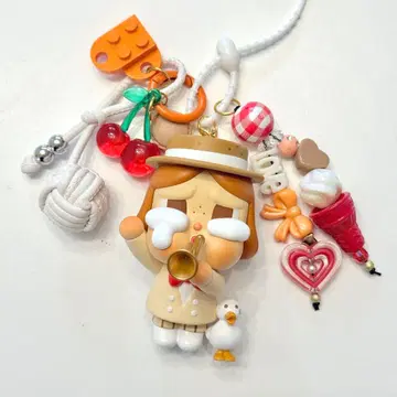 CRYBABY 크라이베이비 키링 피규어 찰랑찰랑 참