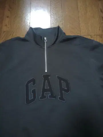GAP 맨투맨 하프 지퍼 XL 블랙 화이트 택 올 블랙