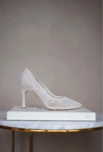 신상 BENIR 화이트 하이힐 펌프스 트리트 드레싱 결혼식