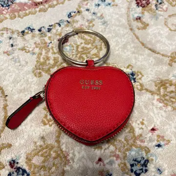 GUESS 하트형 코인 케이스 레드