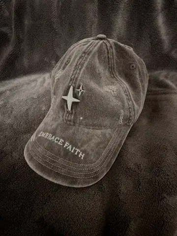 EMBRACE FAITH 자수 캡 그레이 y2k