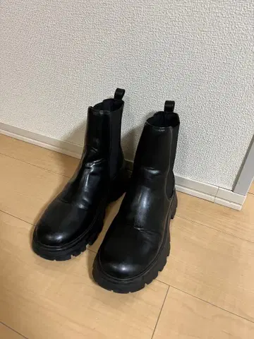 블랙 사이드 고어 부츠 통굽