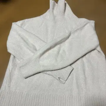 스트로베리 이치에 라이트 핑크 니트