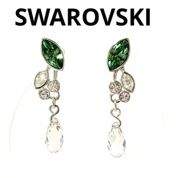 새상품급 박스 포함 스와로브스키 드롭 귀걸이 흔들리는 그린 실버