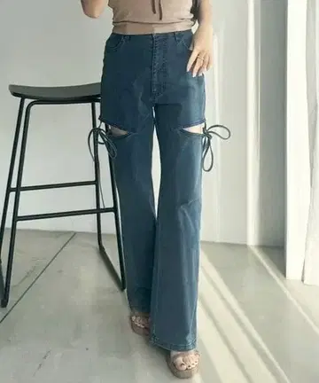 [ 새상품급 ] 부츠컷 데님 팬츠 [ NICE CLAUP ]