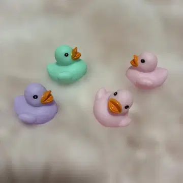 컬러풀 오리형 피규어 4개 세트