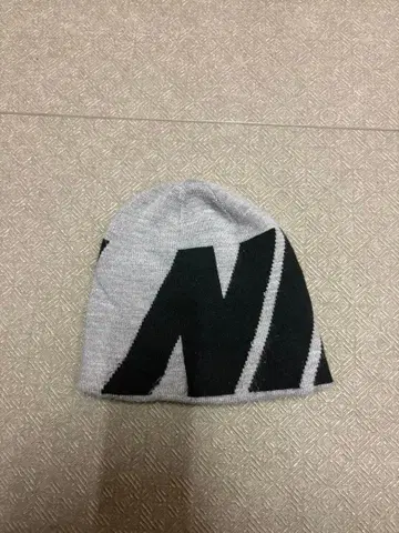 NIKE 리버서블 니트 모자