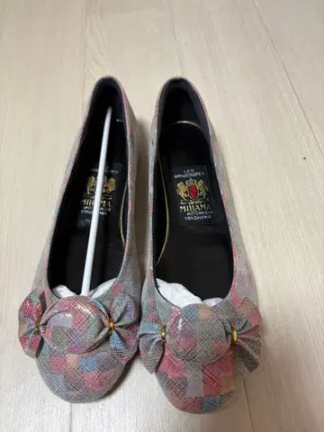 MIHAMA 체크 무늬 플랫슈즈 23.5cm