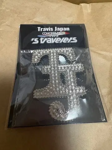 Travis Japan 2026 travelers TJ 브로치