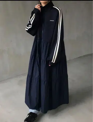 네이비 티어드 드레스 긴팔