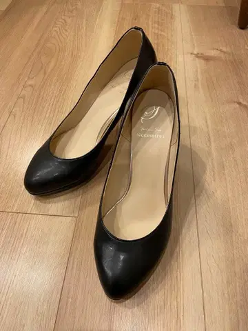 블랙 스틸레토 하이힐 Spick&span