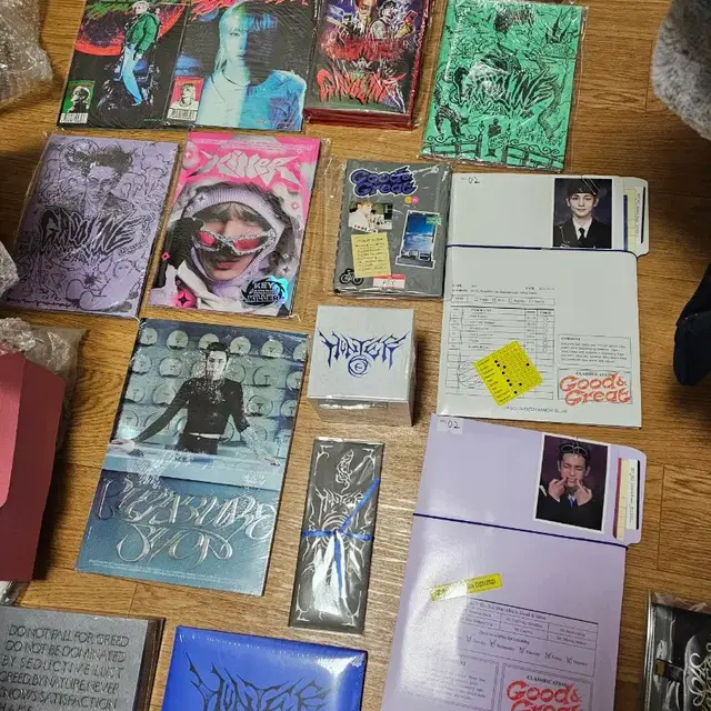 샤이니 키 기범 솔로 앨범 및 포카 일괄 판매