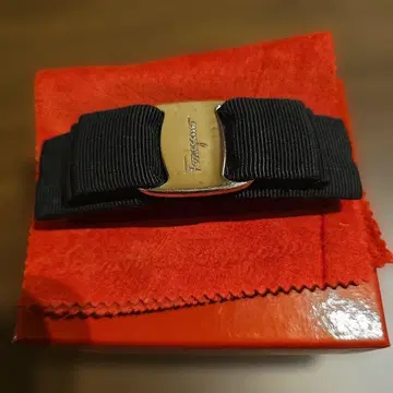 페라가모 머리핀