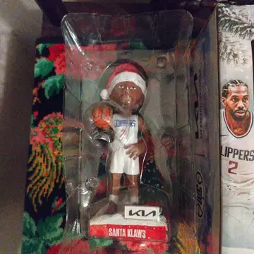 카와이 레너드 2023년 크리스마스 한정판 보블헤드