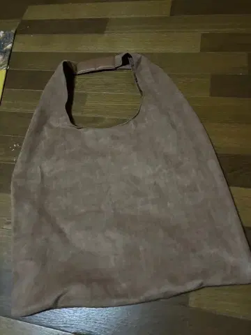 브라운 핸드백 지퍼 포함