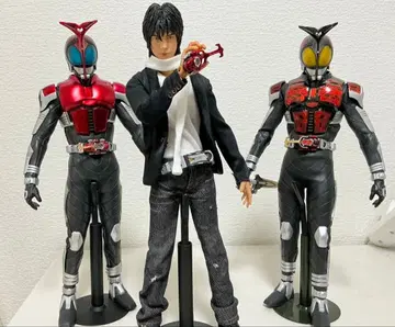 메디콤토이 가면라이더 카부토, 다크 카부토, 텐도, 히비키, 전왕 세트