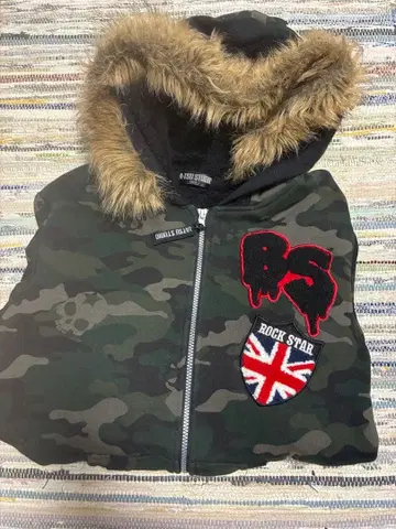 즉시 완판 카모 패턴 퍼 후드티 y2k