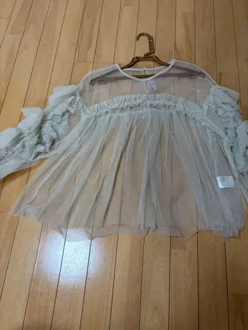 시스루 크림색 상의 F 사이즈