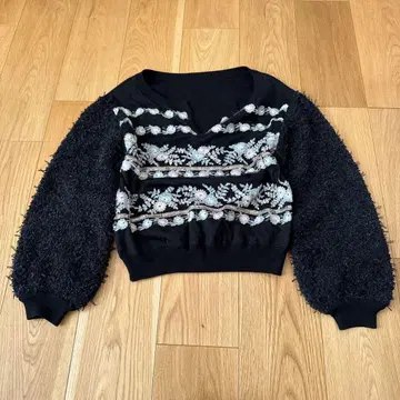 [ 새상품급 ] 그레이스 콘티넨탈 니트 S 자수 꽃무늬 라인 플라워