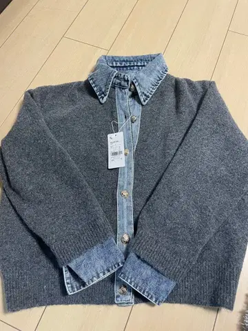 그레이 데님 도킹 니트 가디건