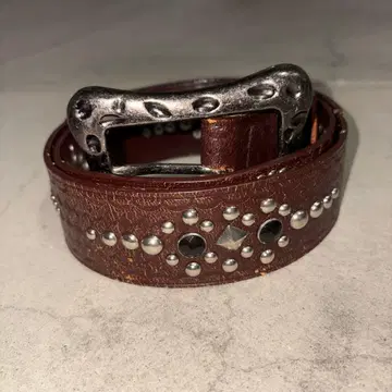 스터드 벨트 HTC 스타일