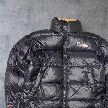 새상품급 퍼스트다운 리버서블 빵빵 다운 자켓