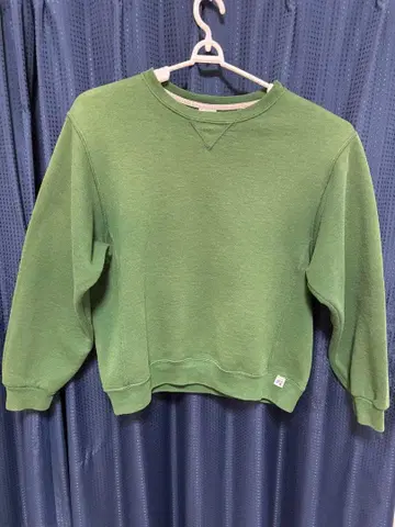 Russell Athletic 그린 스웨트 셔츠 M 사이즈.