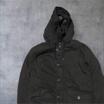 HAMNETT 블랙 다운 자켓