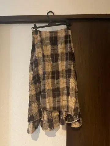 체크 무늬 플레어 스커트 S 사이즈