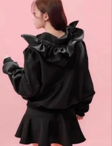 JILTU 프릴 하프 지퍼 후드티