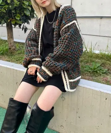 바이컬러 니트 가디건