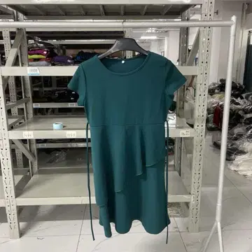 다크 그린 튜닉 반팔